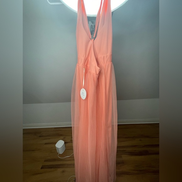 Vici Dolls
Petal Dust Maxi Dress
Apricot
Size Small - Picture 5 of 12